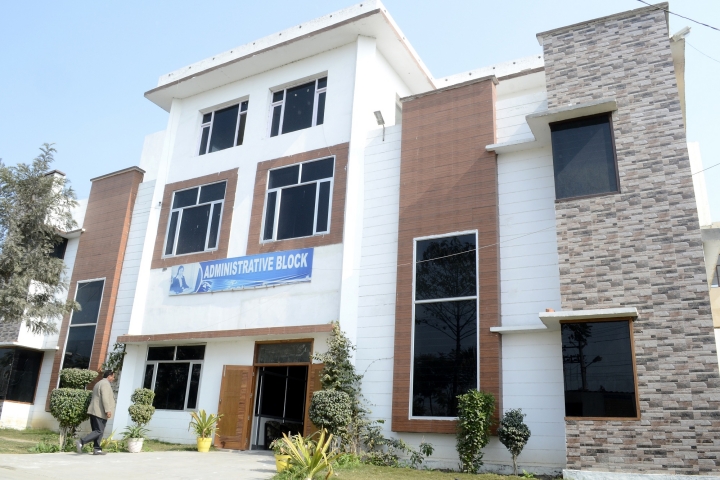 https://cache.careers360.mobi/media/colleges/social-media/media-gallery/17729/2019/3/4/Campus-View of Gyan Sagar Polytechnic College Moga_Campus-View.jpg